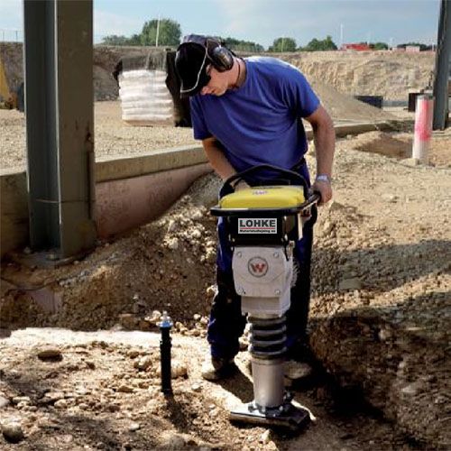Wacker AS50 vibrationsstamper inkl. batteri og lader